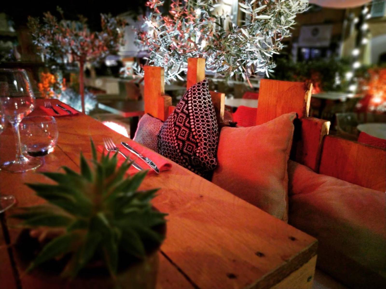 Réservation uniquement par téléphone